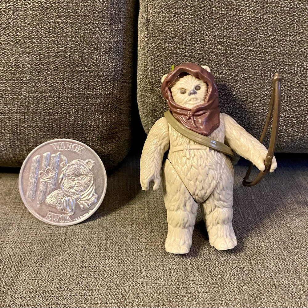 Vintage 1985 Kenner Star Wars Ewok Warok Complete Original with Coin